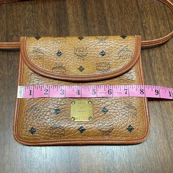 MCM leather crossbody purse - Picture 8 of 9